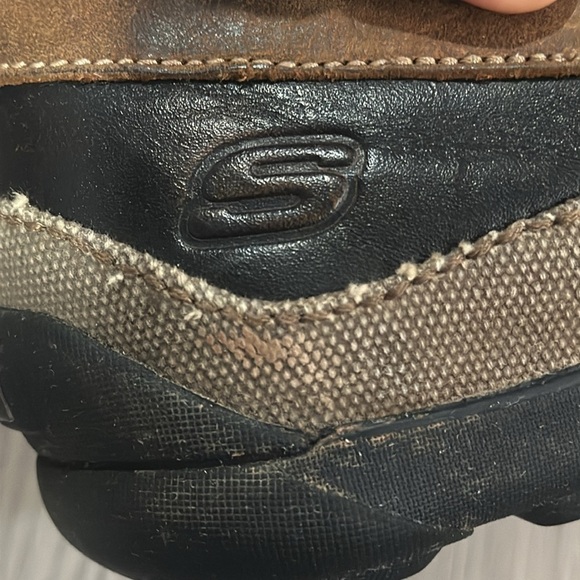 Sketchers Brown Phoenix Bird Leather Size 9.5 Men’s Slip On, Loafers F15-3 Eagle main image 14